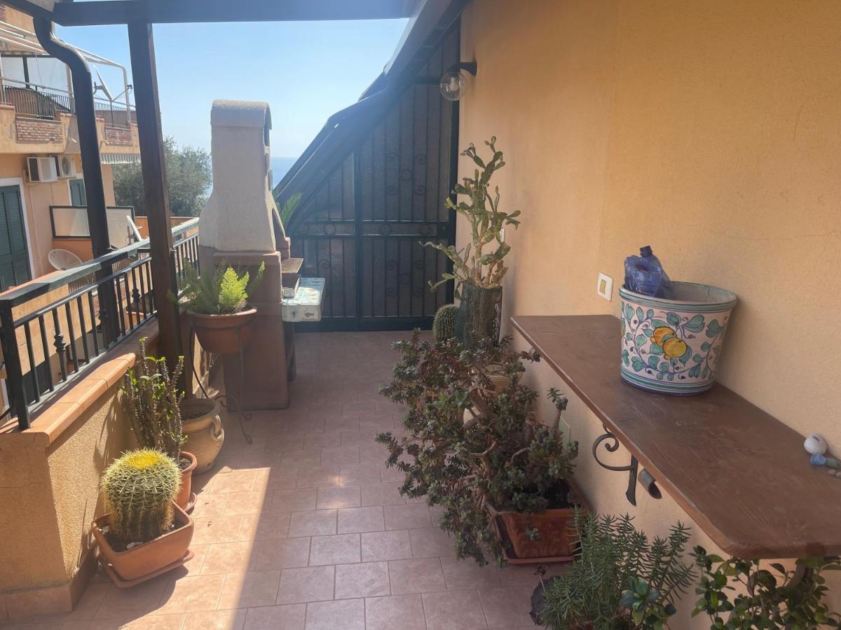Casa Vacanze Cuzari Letojanni Exterior foto
