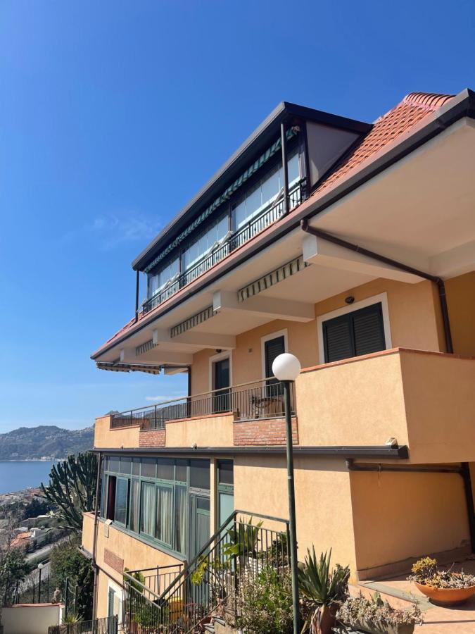 Casa Vacanze Cuzari Letojanni Exterior foto