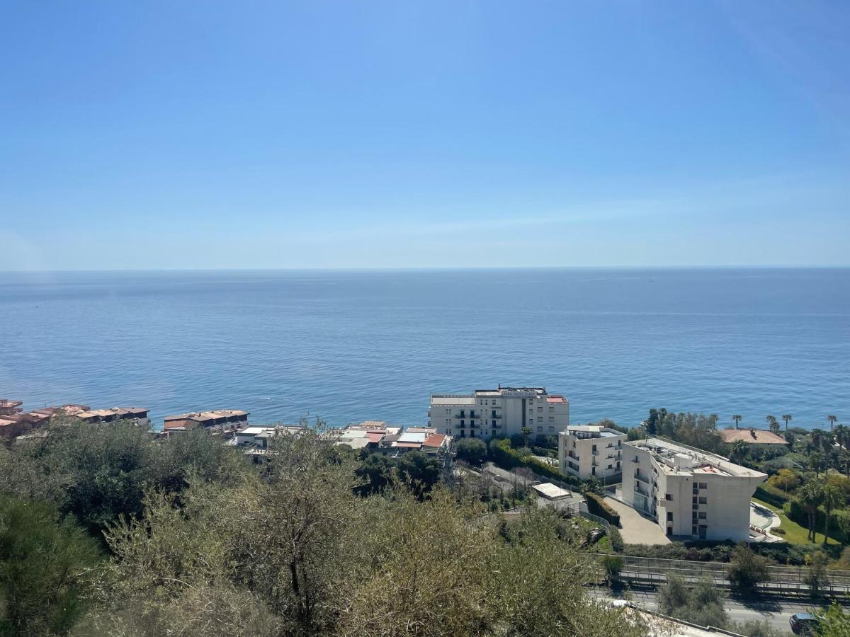 Casa Vacanze Cuzari Letojanni Exterior foto