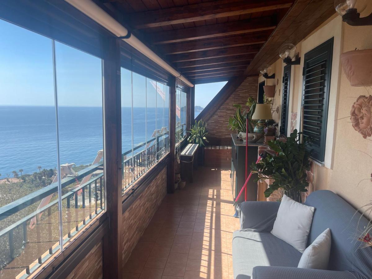 Casa Vacanze Cuzari Letojanni Exterior foto